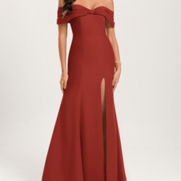 JJs House Dresses & Skirts - JJ's House Trumpet/Mermaid Cold Shoulder Off the Shoulder Dress